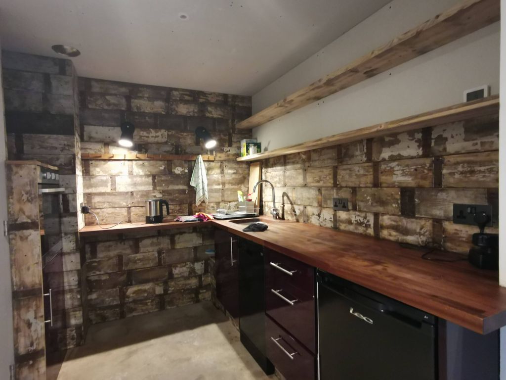 Property photo 3 of 44