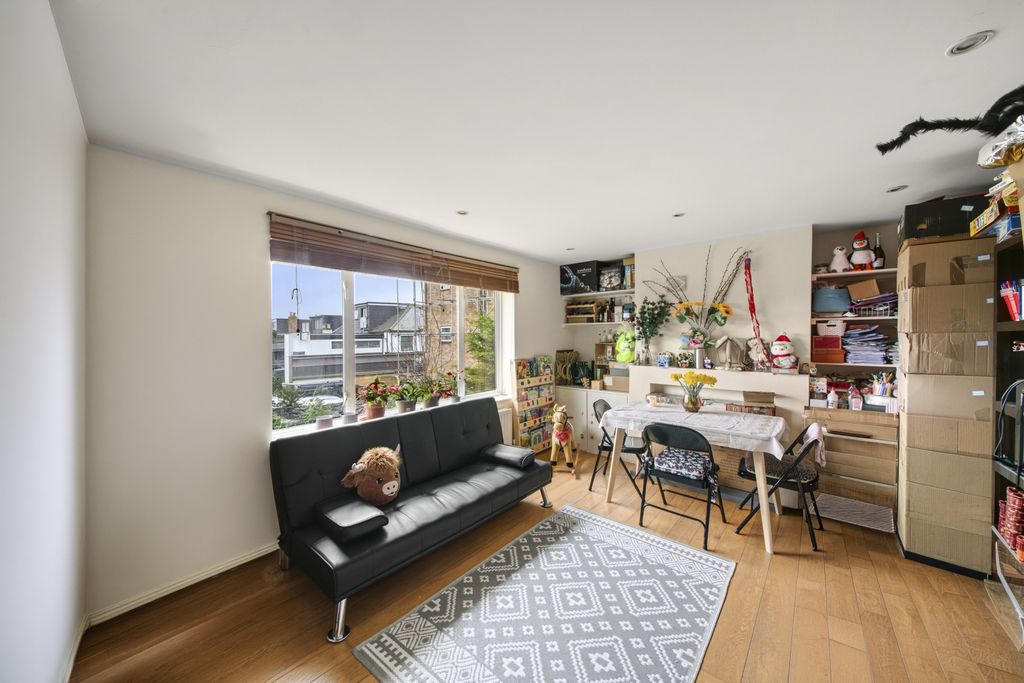 Property photo 2 of 12 Photo 1