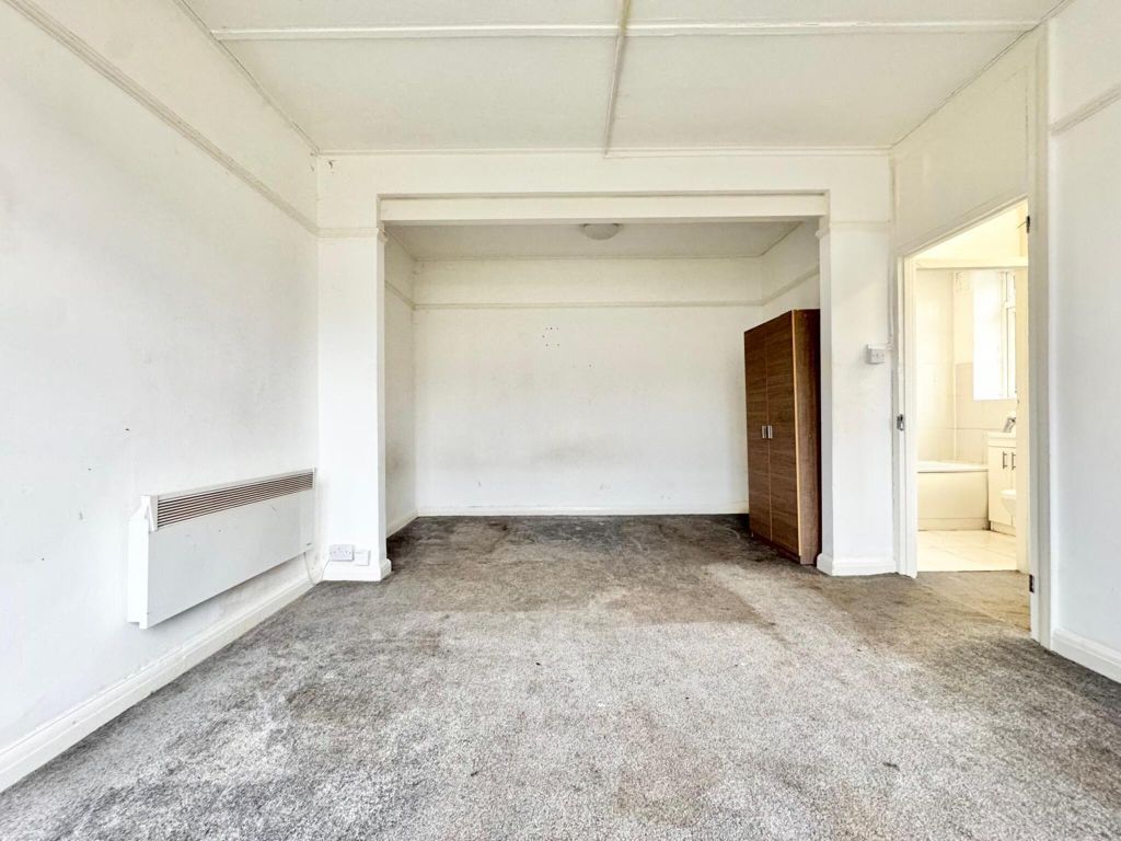 Property photo 3 of 4