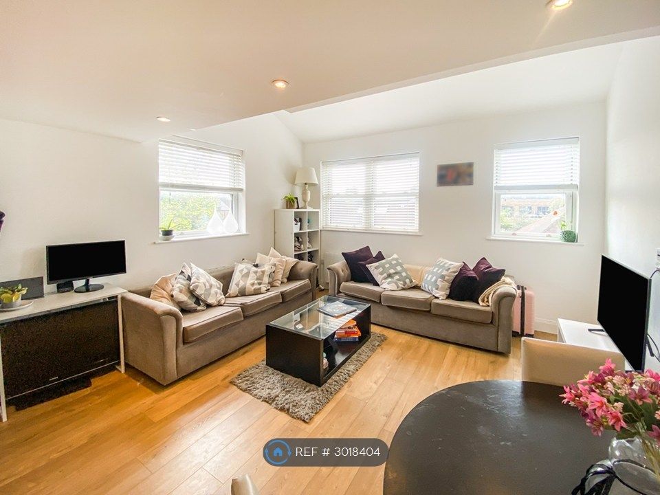 Property photo 1 of 11 Living Area