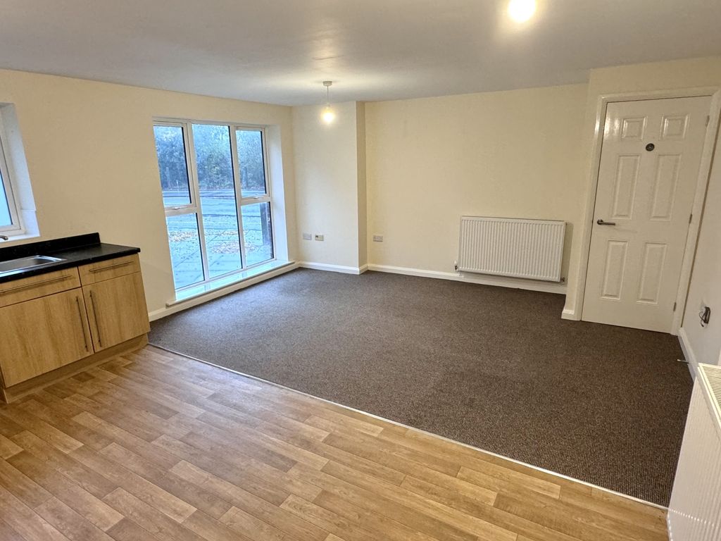 Property photo 2 of 6 Img_1802