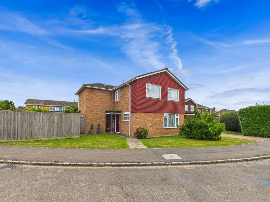 Property photo 1 of 18 Cam02909G0-Pr0459-Still027
