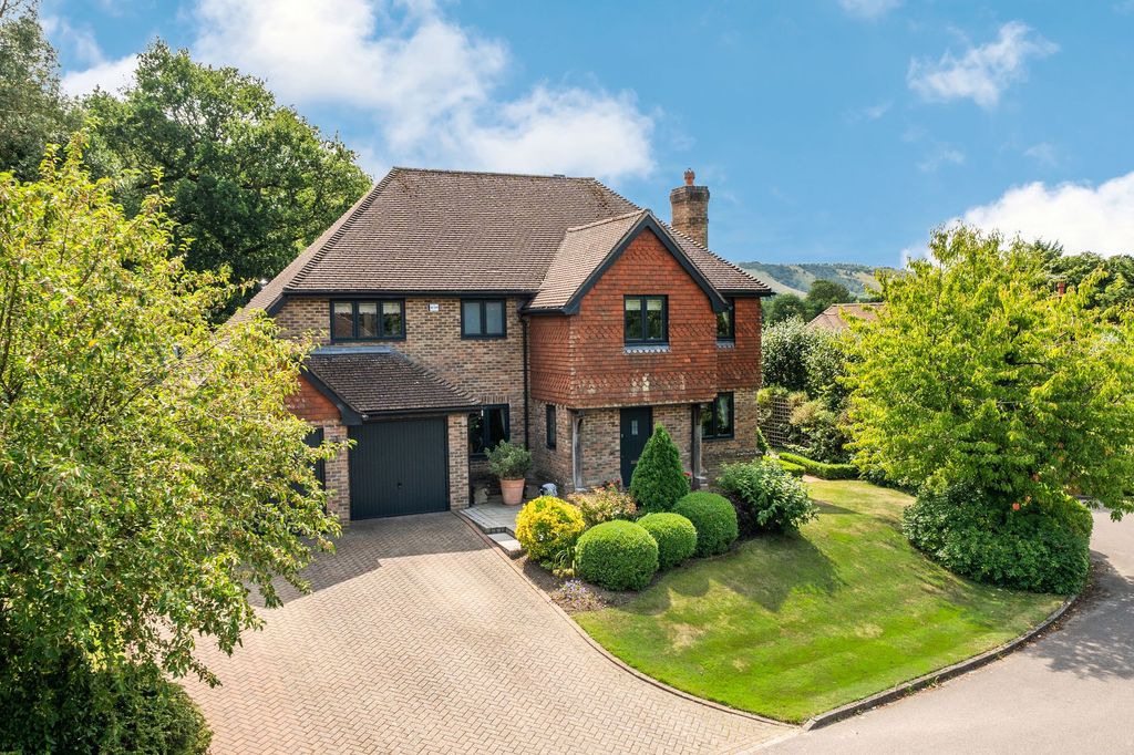 Property photo 1 of 39