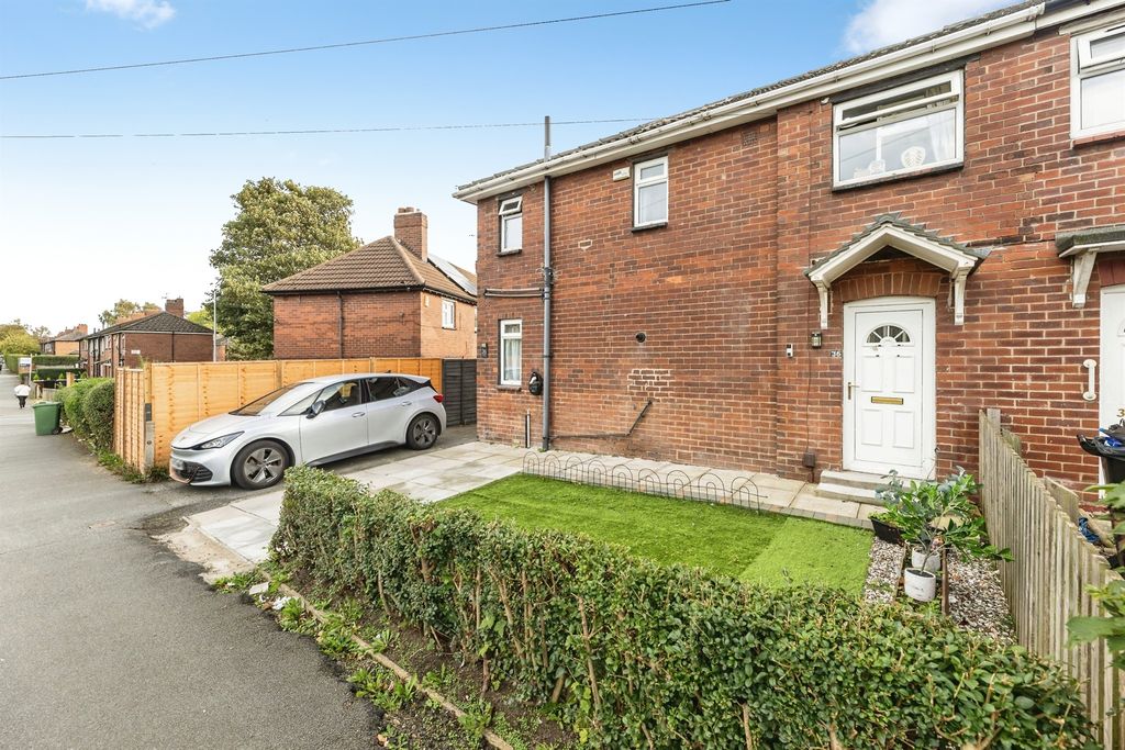 Property photo 1 of 12