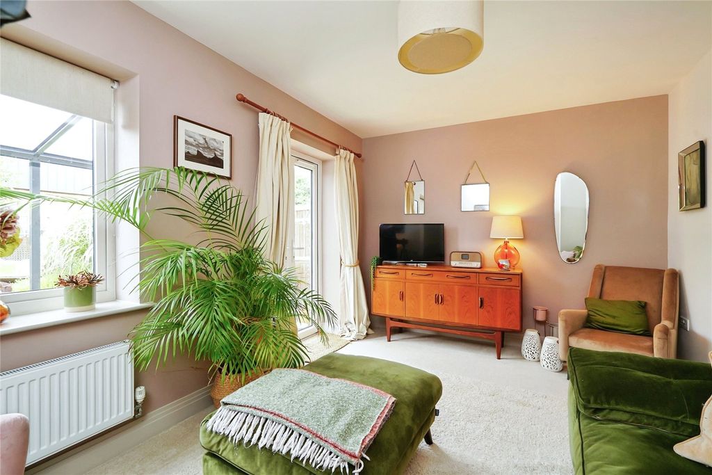 Property photo 3 of 27 Picture No. 23