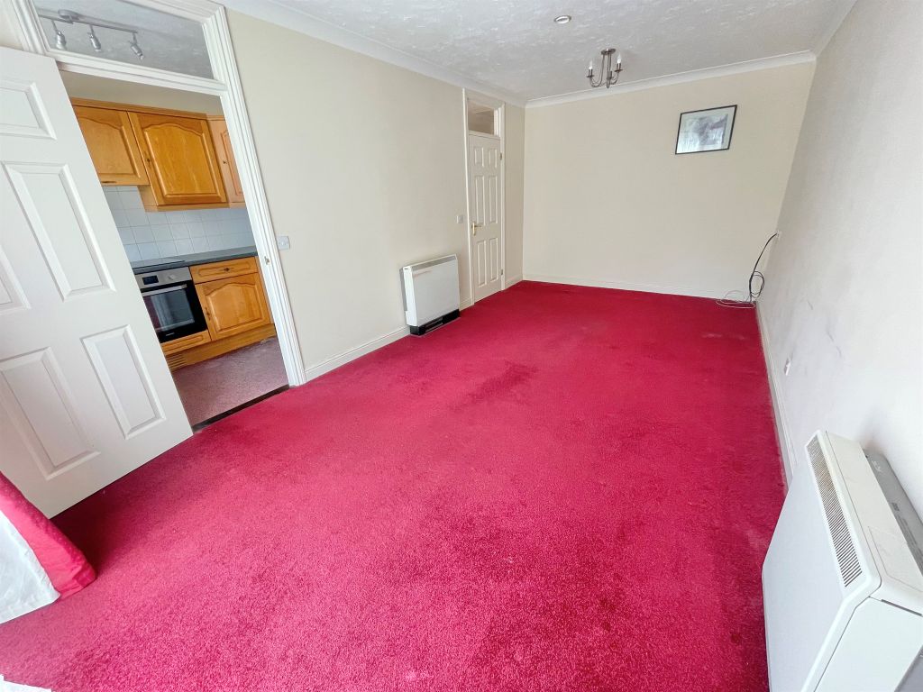 Property photo 3 of 8