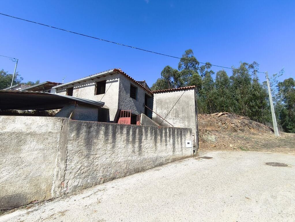 Property photo 3 of 40