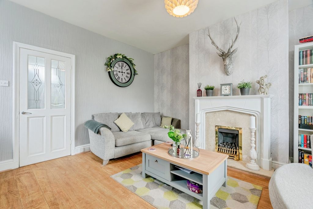 Property photo 3 of 20 Pbox-Img.Jpg