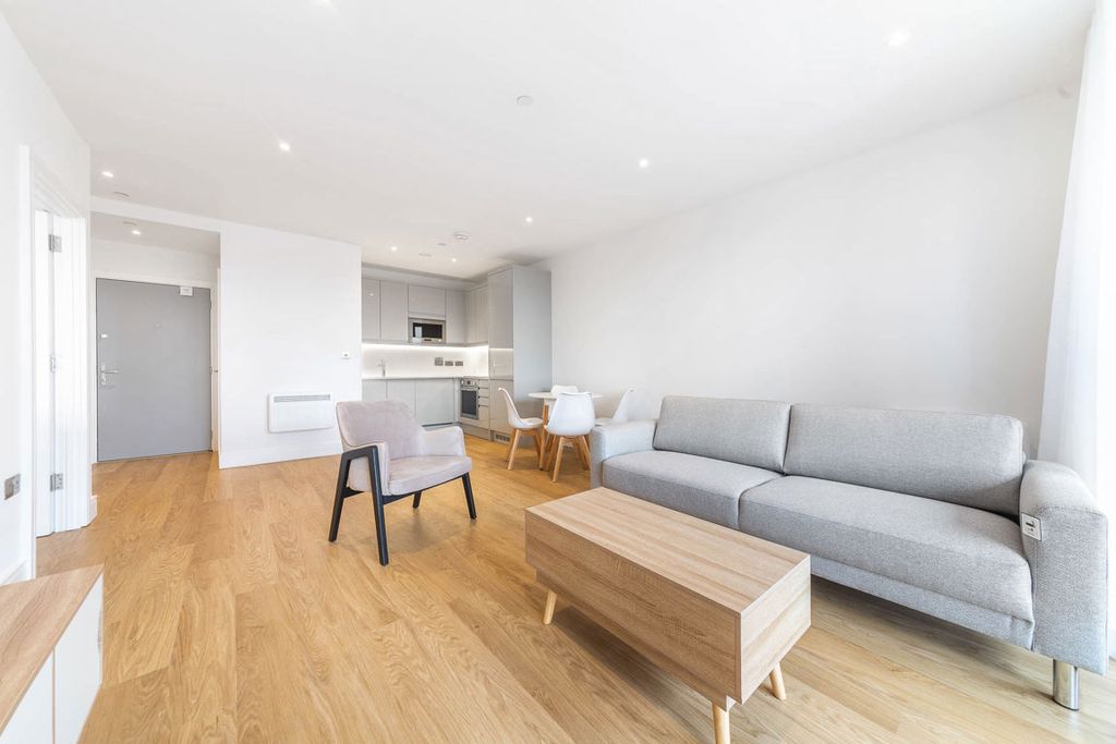Property photo 1 of 11