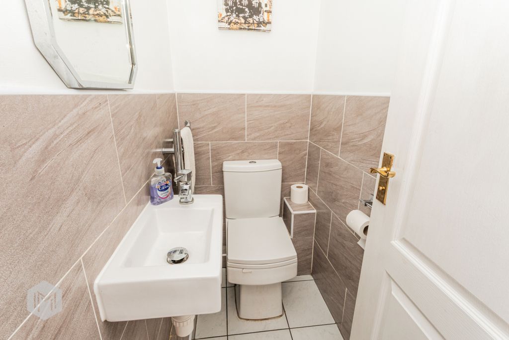 Property photo 3 of 34 Picture No. 29
