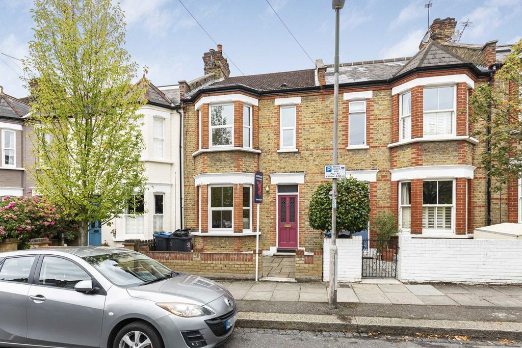Property photo 1 of 8