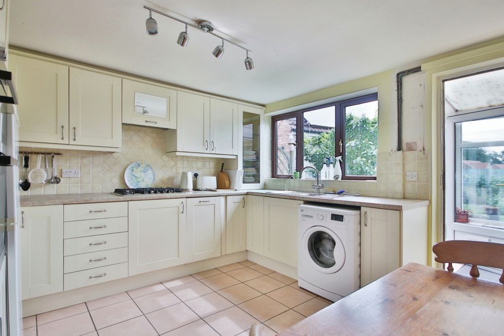 Property photo 3 of 16 3128656
