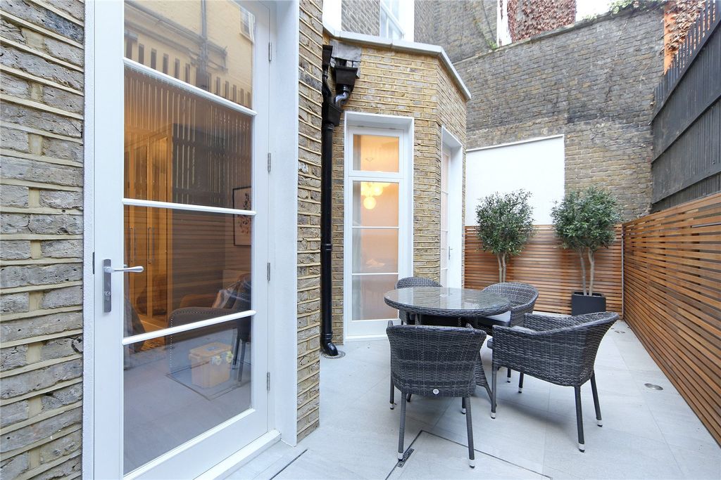 Property photo 3 of 6 Patio