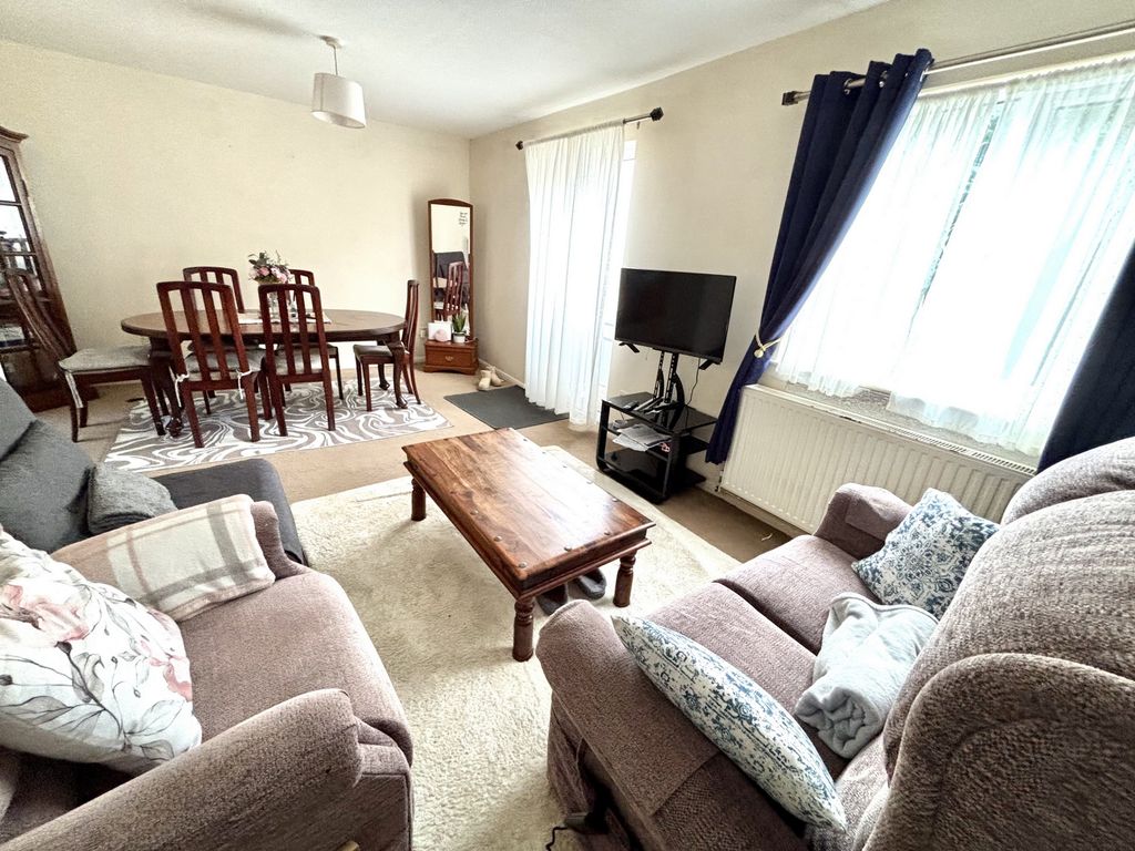 Property photo 2 of 14 Photo 5