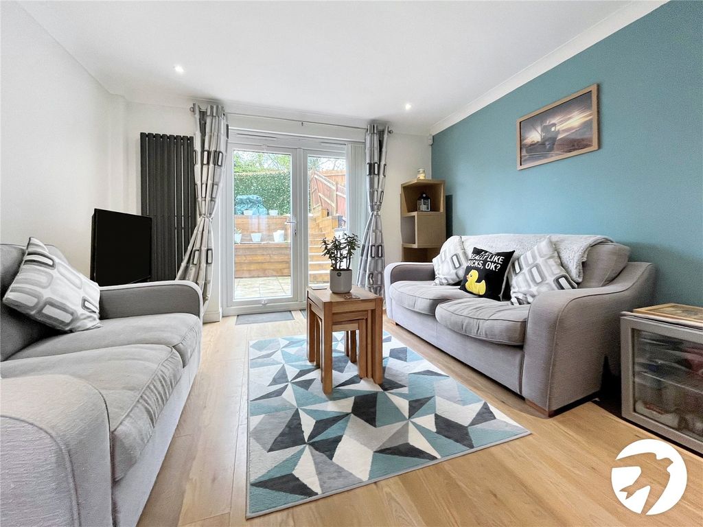 Property photo 2 of 14 Picture No. 10