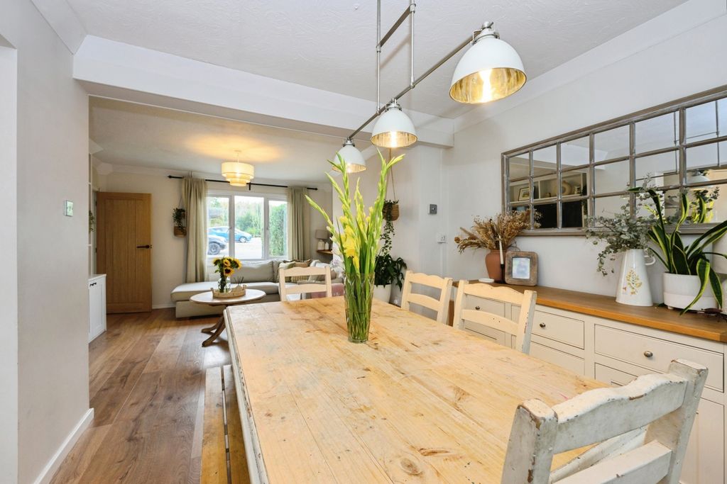 Property photo 2 of 18 Pbox-Img.Jpg