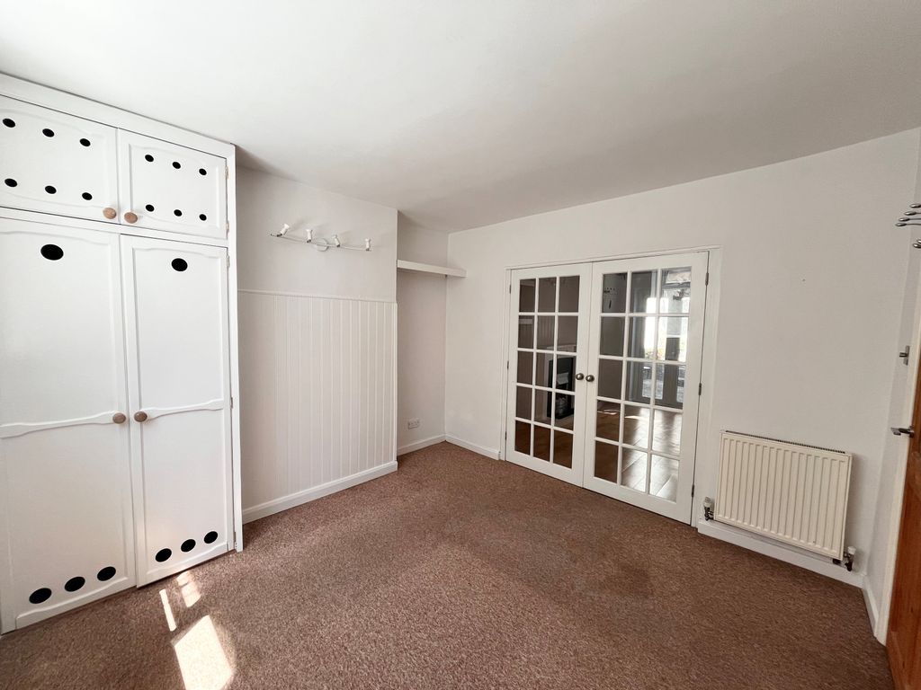 Property photo 2 of 16 Gallery