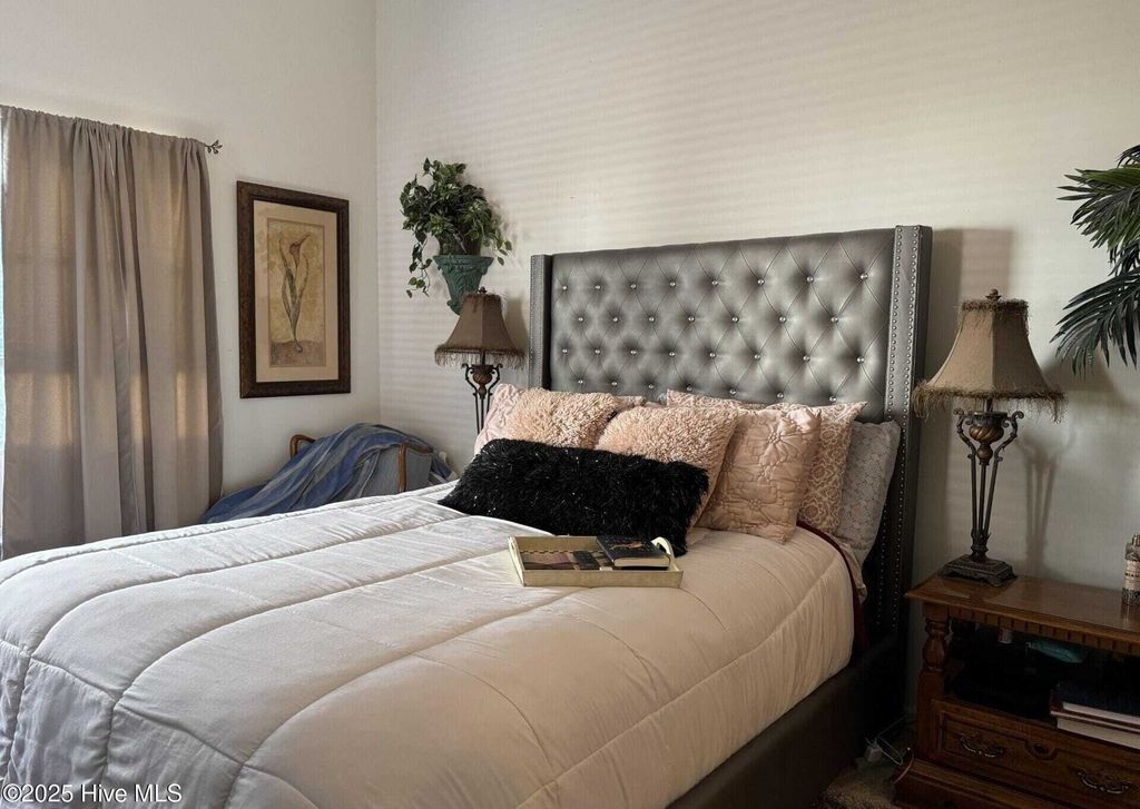 Property photo 3 of 13 <Alttext/>