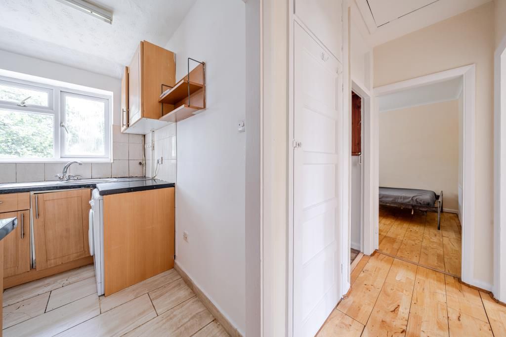 Property photo 2 of 13 Hallway