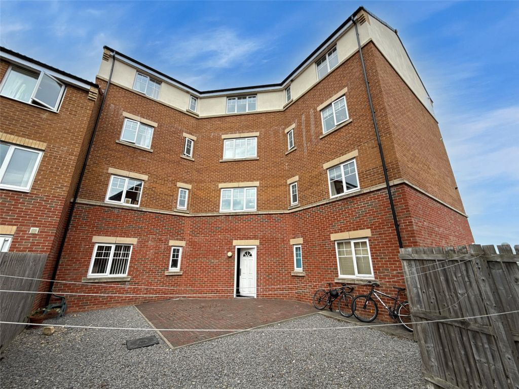 Property photo 1 of 14 External
