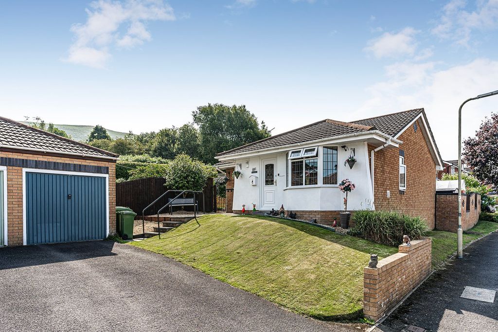 Property photo 1 of 31