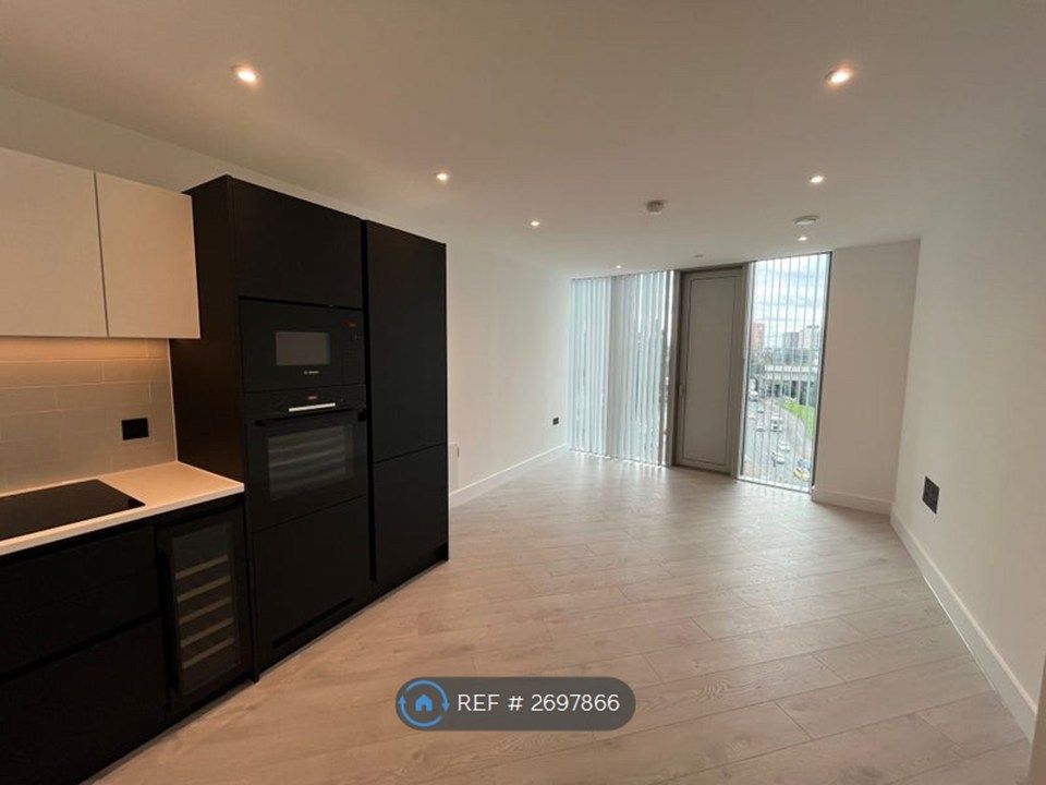 Property photo 2 of 9