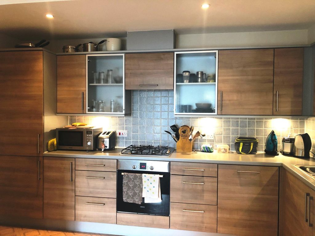 Property photo 3 of 6 Kitchen