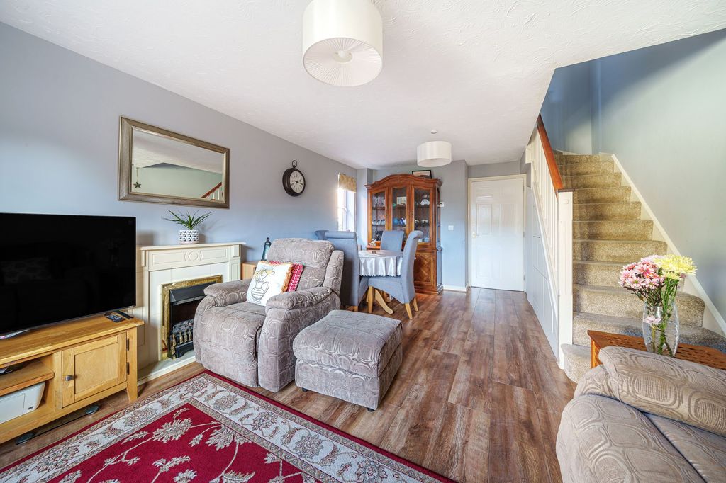 Property photo 3 of 12