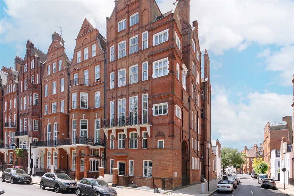 Property photo 1 of 16 Lff 62 Cadogan Square Hi-22.Jpg