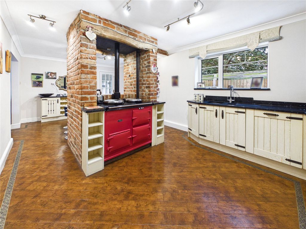 Property photo 3 of 29 Picture 3