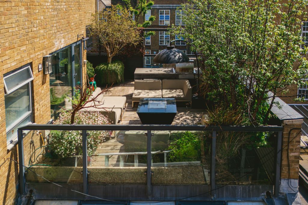 Property photo 1 of 49