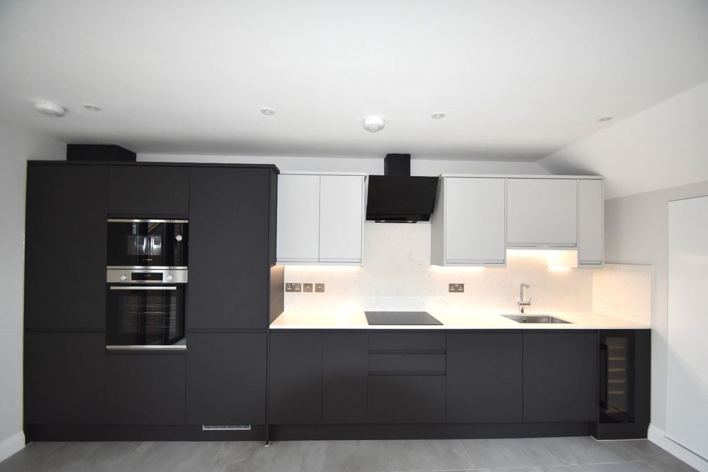 Property photo 2 of 12 Picture No. 09