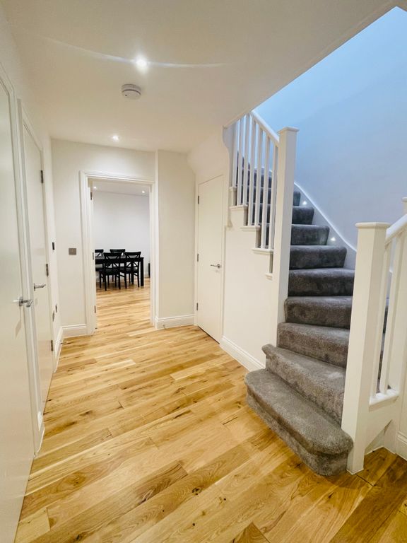 Property photo 2 of 25
