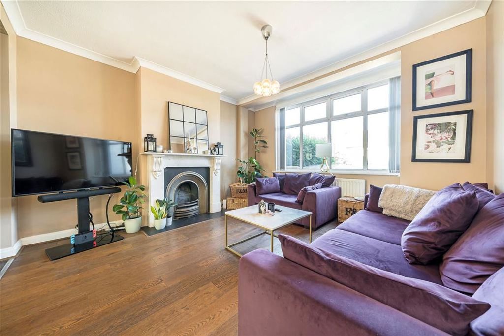 Property photo 2 of 12
