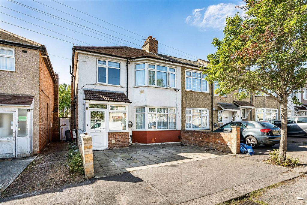 Property photo 1 of 15 12_93502.Jpg