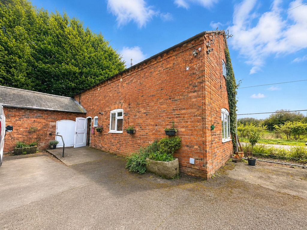 Property photo 1 of 8 Picture No. 18