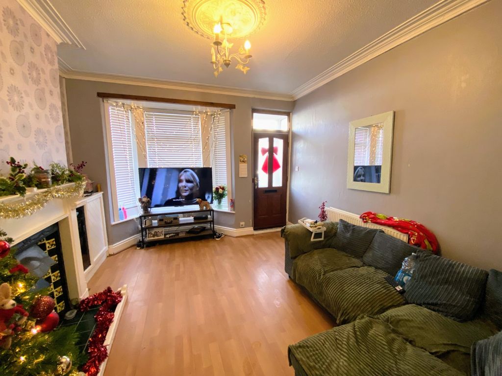 Property photo 3 of 11 Picture No. 18