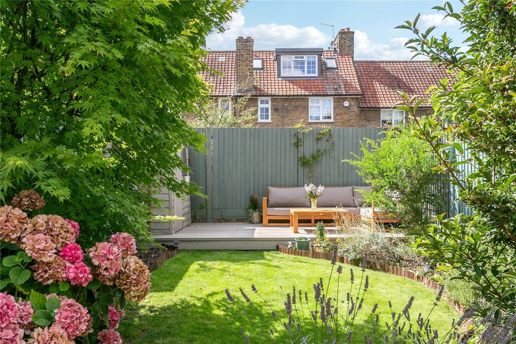 Property photo 2 of 15