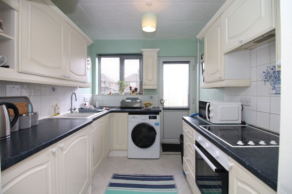 Property photo 2 of 15