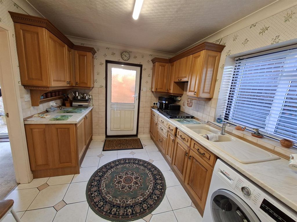 Property photo 2 of 16 20251213_091903_Resized.Jpg