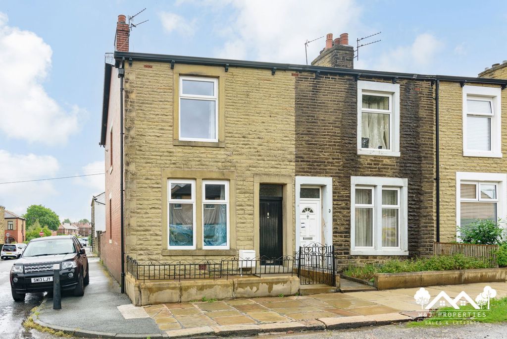 Property photo 1 of 27