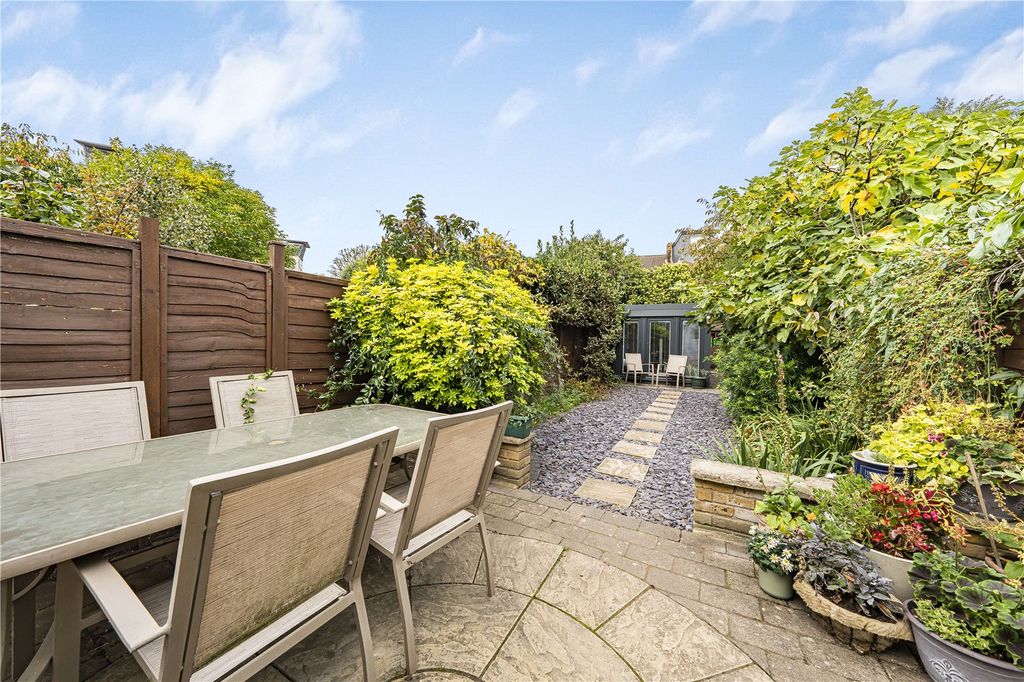 Additional image 5 of 2 bed terraced house for saleOrchard Road, Brentford TW8
