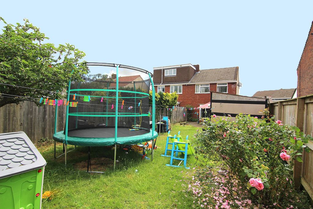Property photo 3 of 25