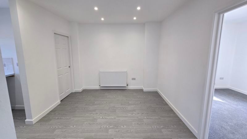 Property photo 3 of 10 Photo 2