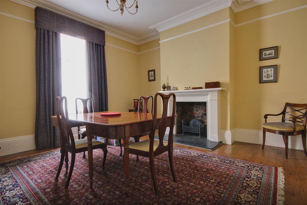 Property photo 3 of 25 Highgate (23).Jpg