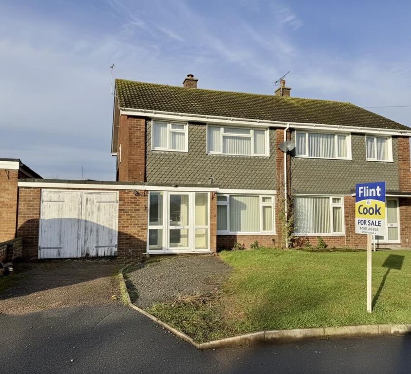 Property photo 1 of 13 Outside