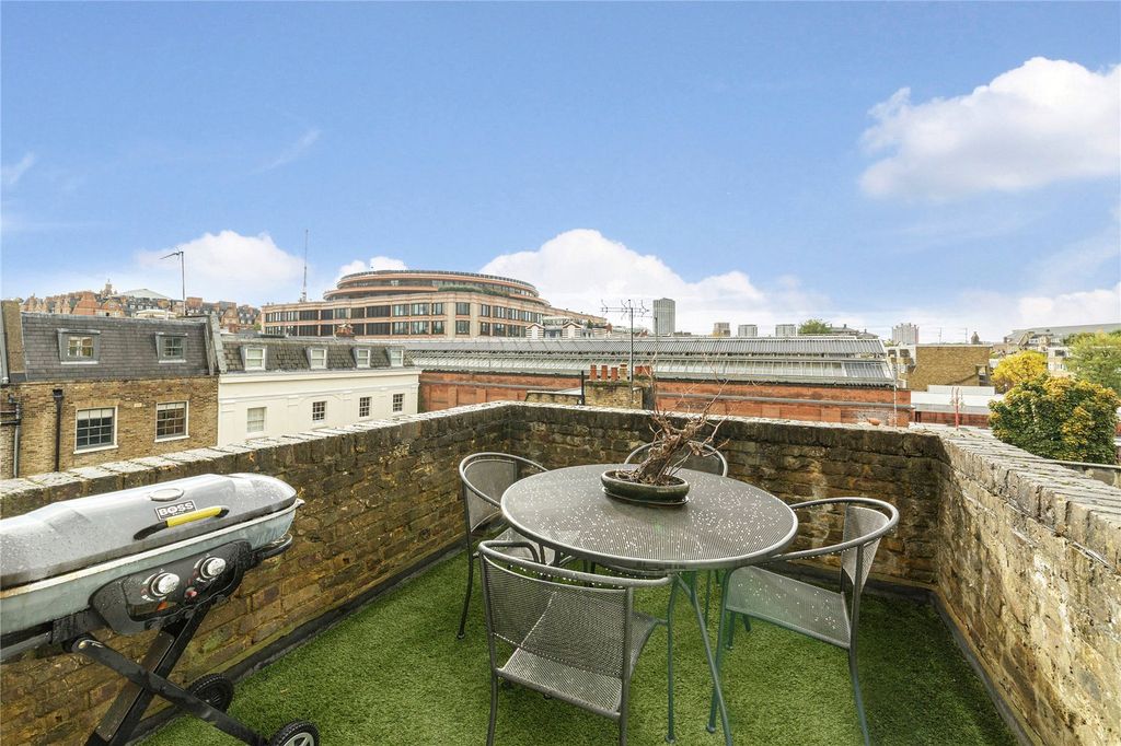 Property photo 3 of 14 Picture No. 06