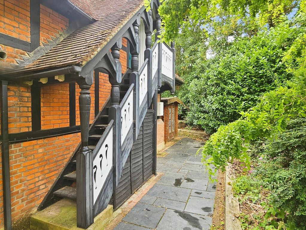 Property photo 2 of 23 Pbox-Img.Jpg