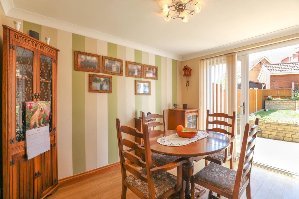 Property photo 3 of 21 Dining Room