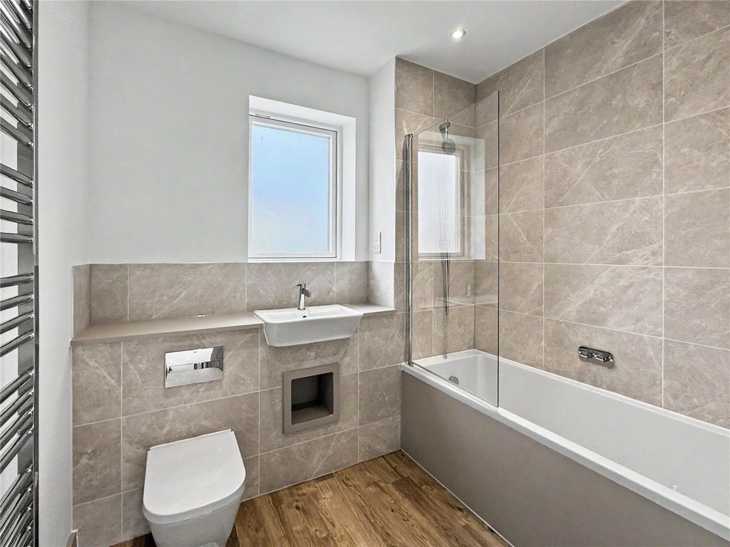 Property photo 3 of 10 Picture No. 05